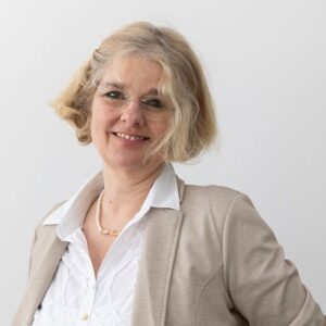 Dr. Beate Sibylle Pfeil